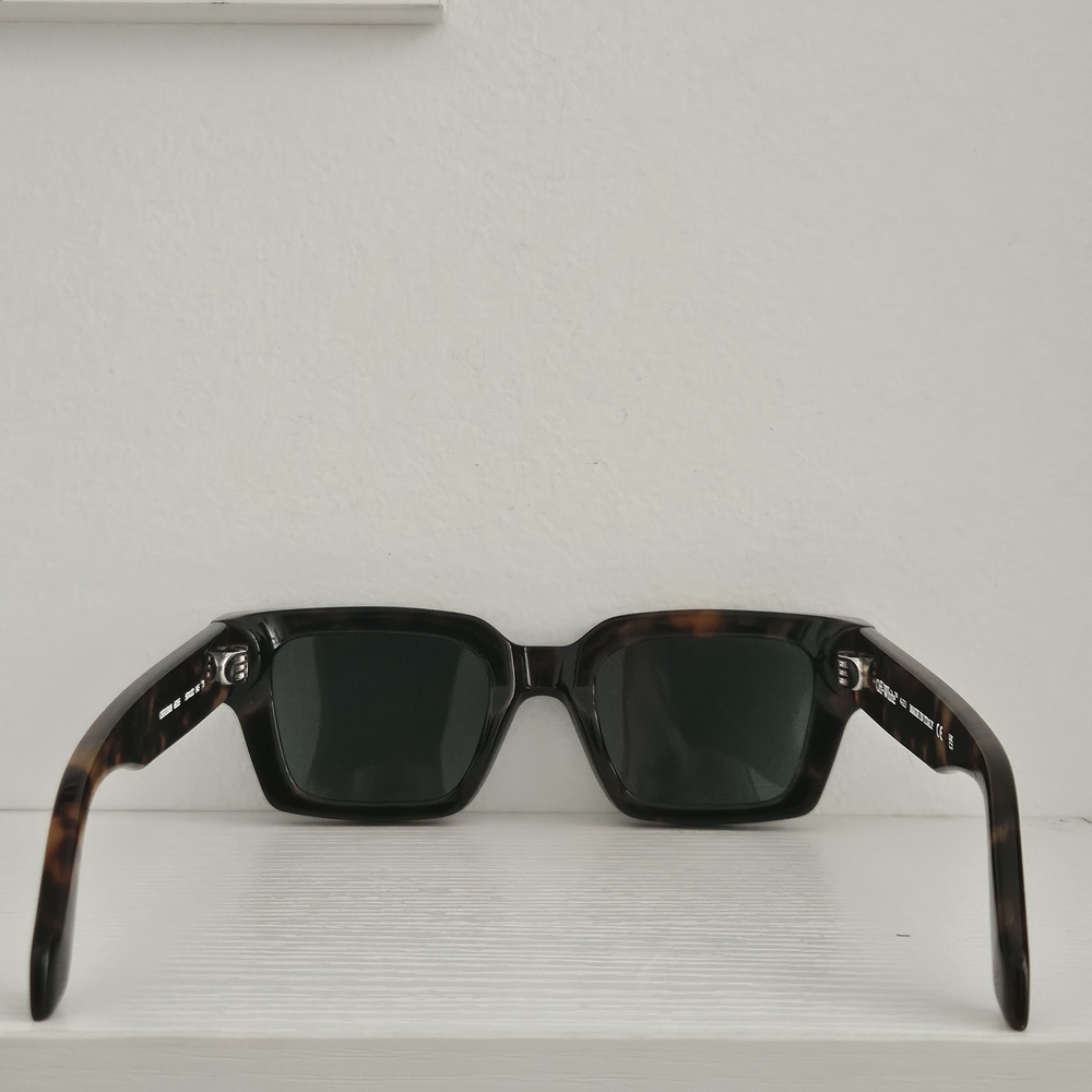 Authentic Off-White™ Rectangular Tortoiseshell Sunglasses - Picture 4 of 7